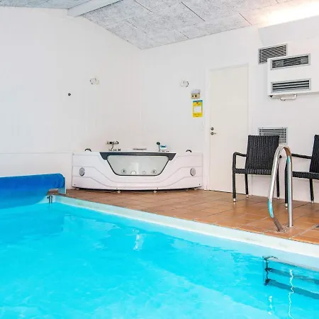 Holiday home Three-bedroom Holiday In Knebel 22 Skodshoved Strand
