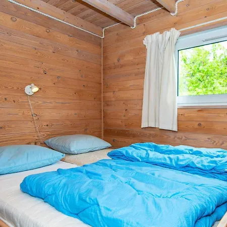 Three-bedroom In Knebel 22 Skodshoved Strand