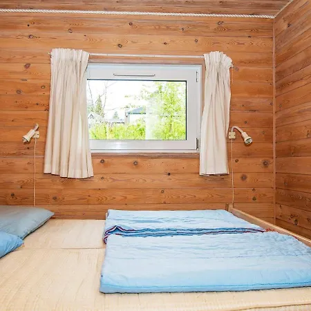 Three-bedroom Holiday In Knebel 22 Skodshoved Strand
